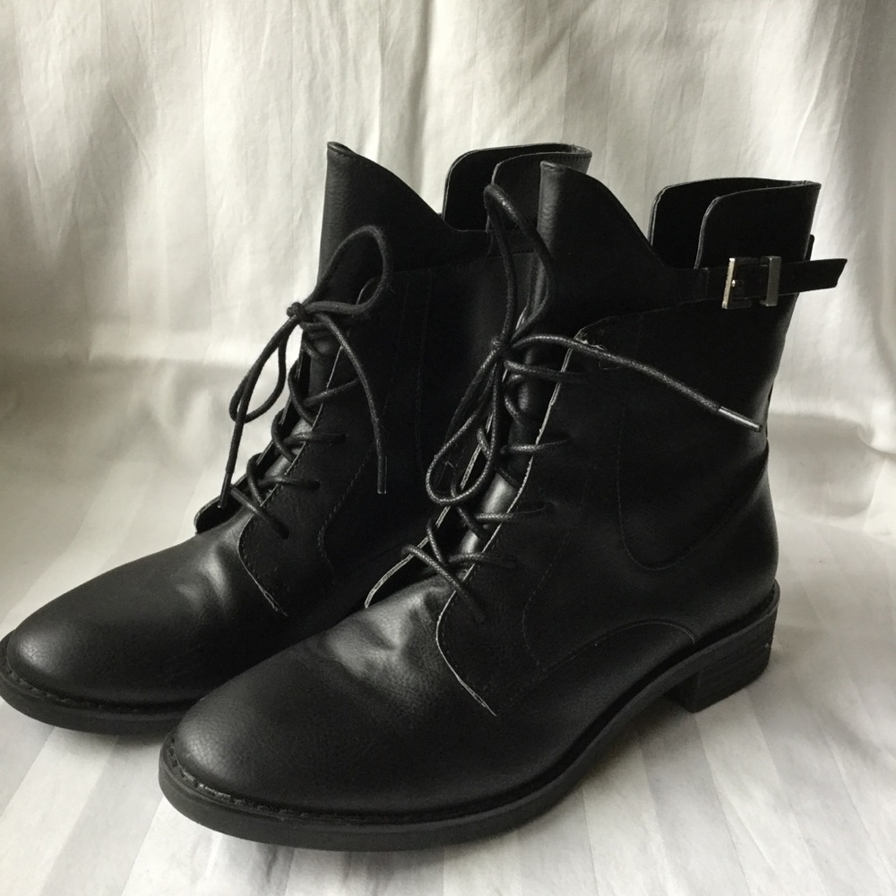 Canyon River Blues Lace Up Black Boot
